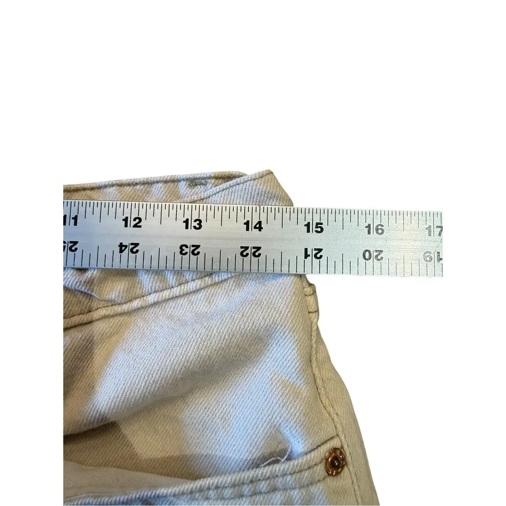 Vintage Levi's 550 31 x 30 Off-White Relaxed Fit Jeans Made in USA